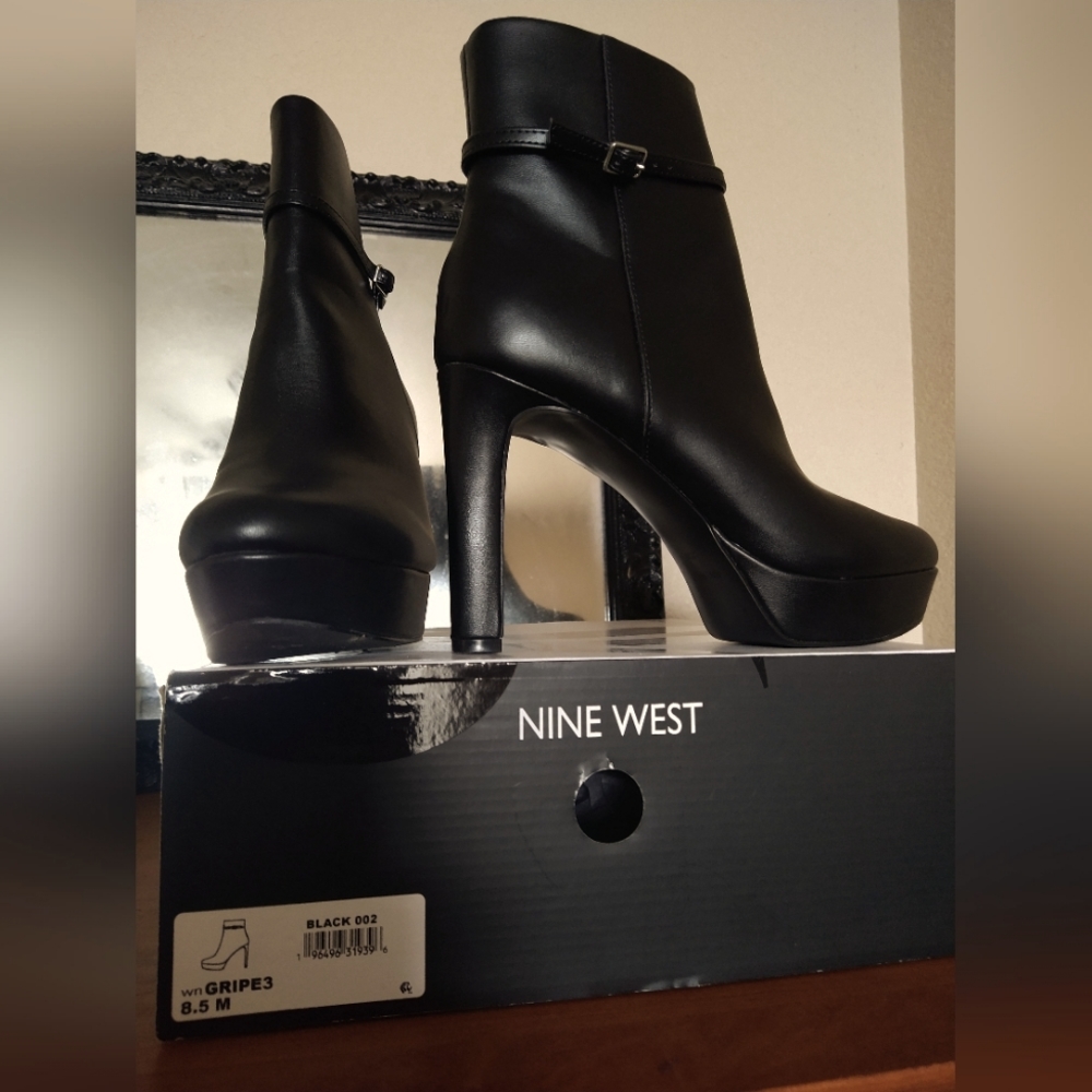 Nine West 8.5 Medium Almond Toe Leather Boots